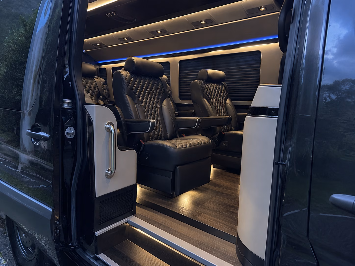 carrollton 10 passenger sprinter van interior